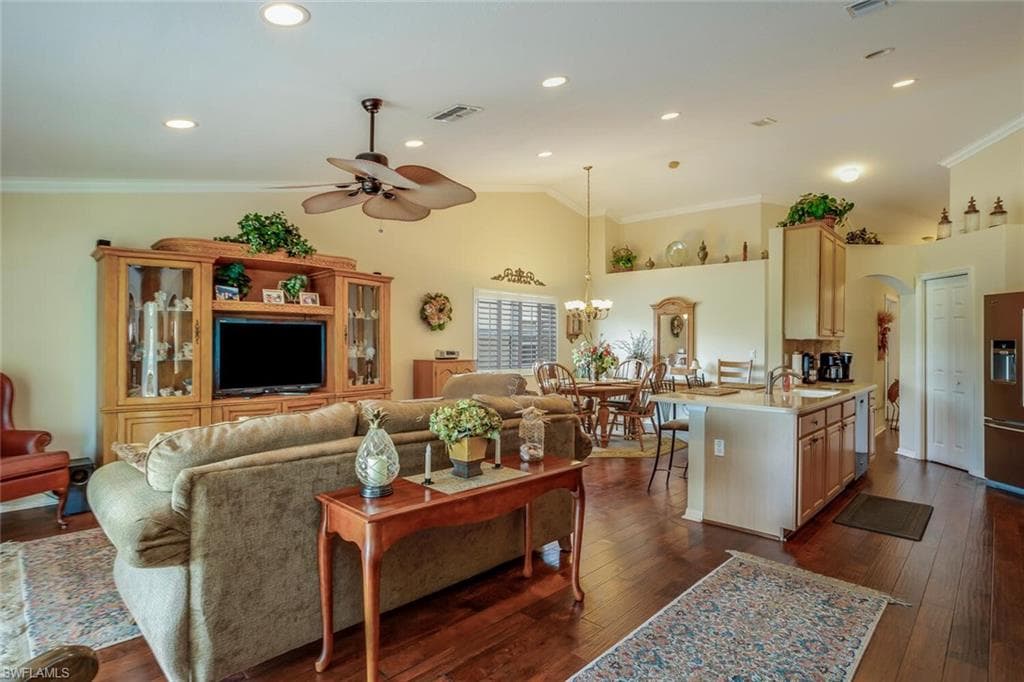 895 Eastham Way 202, Naples, FL 34104-17