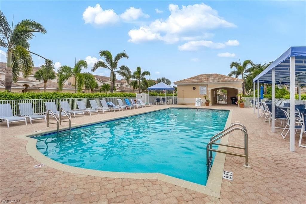 895 Eastham Way 202, Naples, FL 34104-36