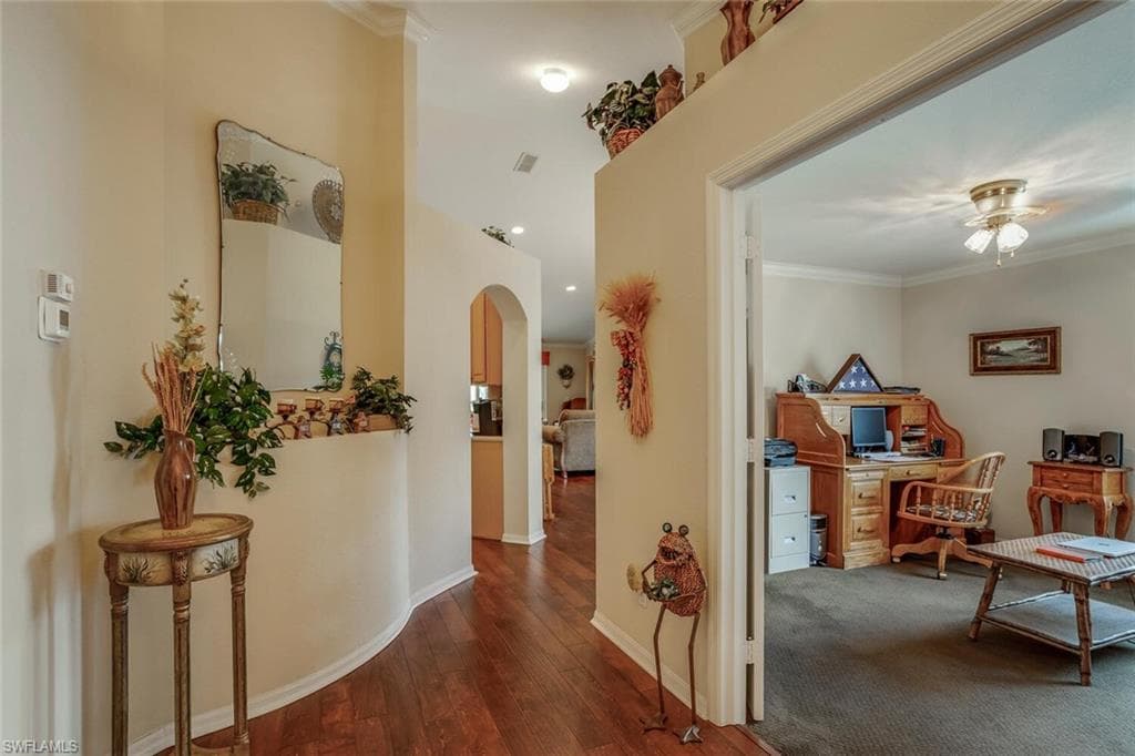 895 Eastham Way 202, Naples, FL 34104-7