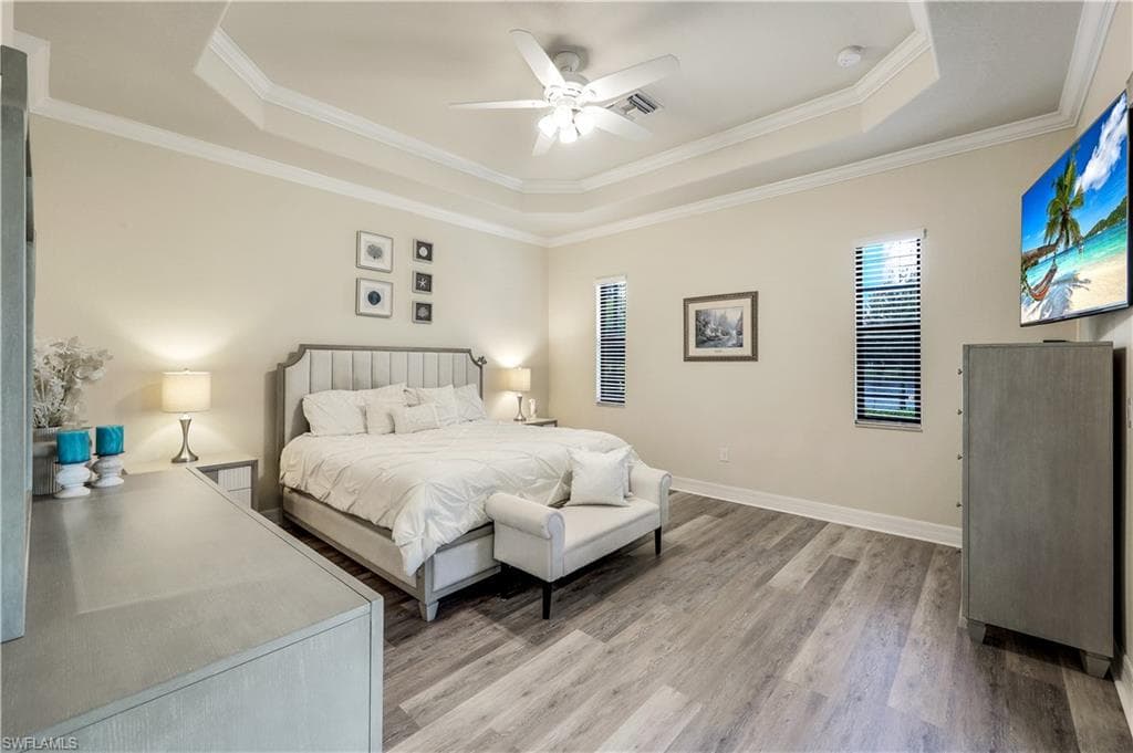 2963 Aviamar Cir, Naples, FL 34114-16