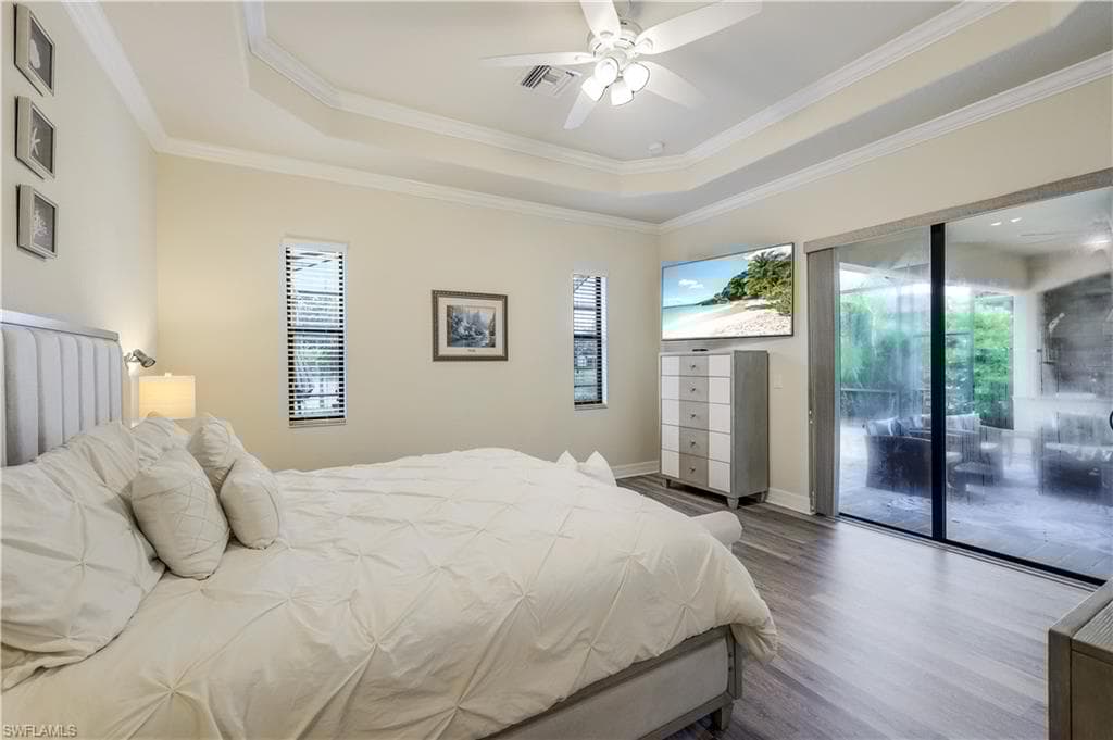 2963 Aviamar Cir, Naples, FL 34114-17