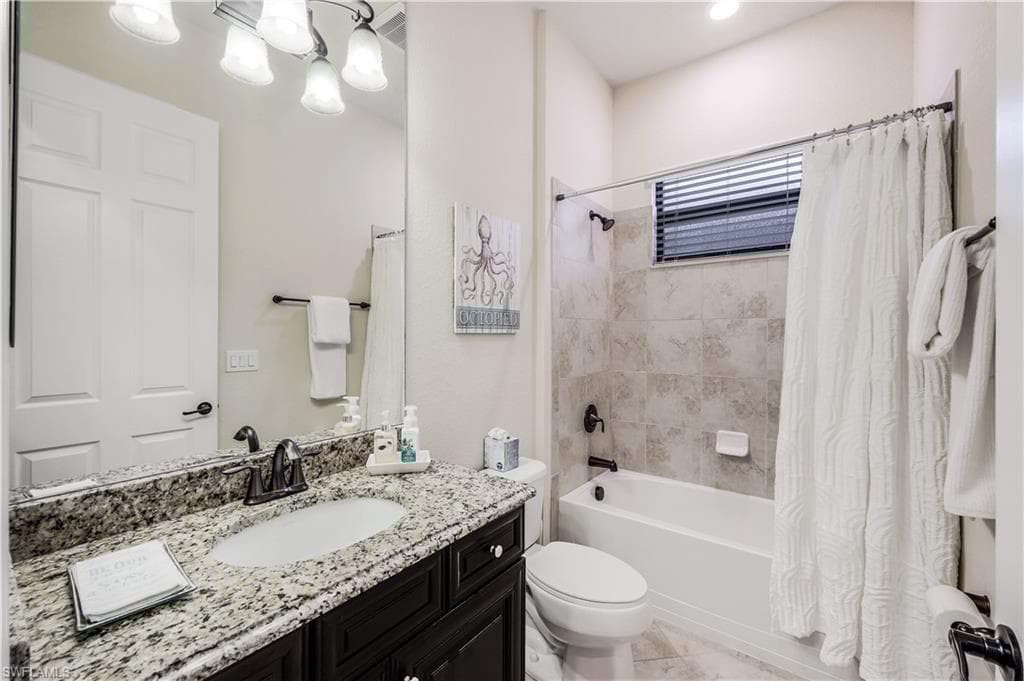 2963 Aviamar Cir, Naples, FL 34114-21