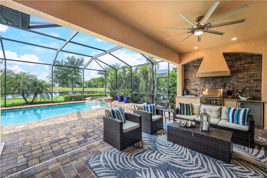 2963 Aviamar Cir, Naples, FL 34114-30