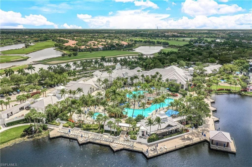 2963 Aviamar Cir, Naples, FL 34114-35