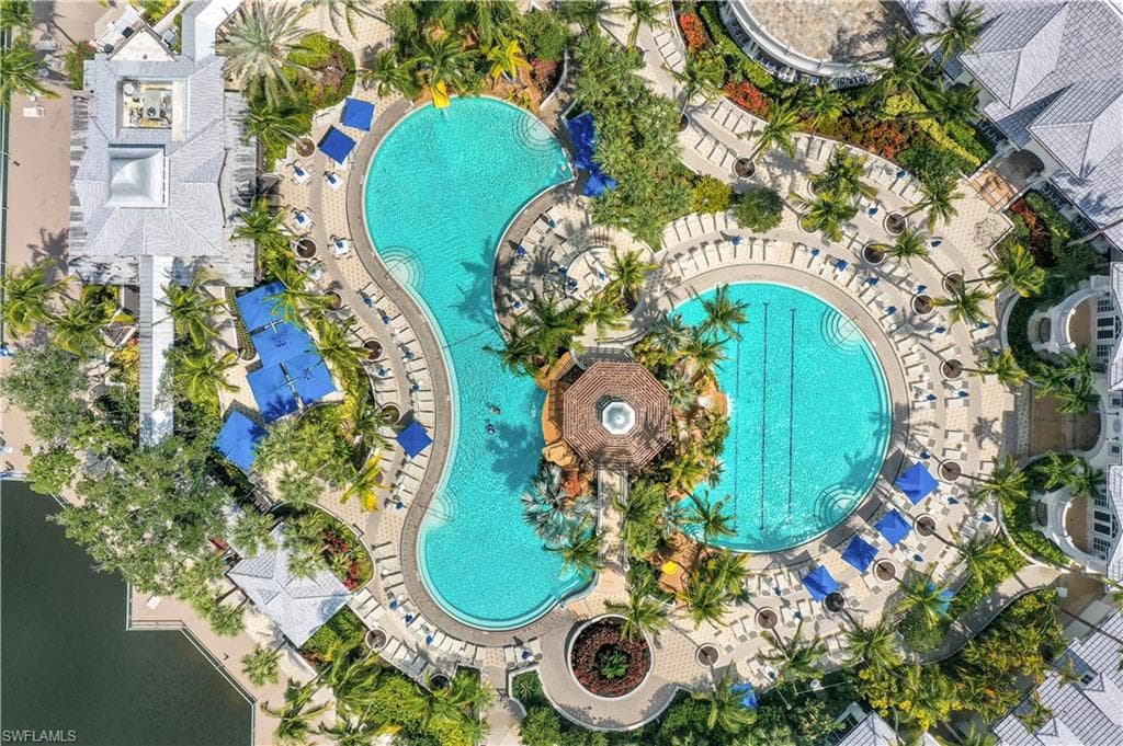 2963 Aviamar Cir, Naples, FL 34114-37