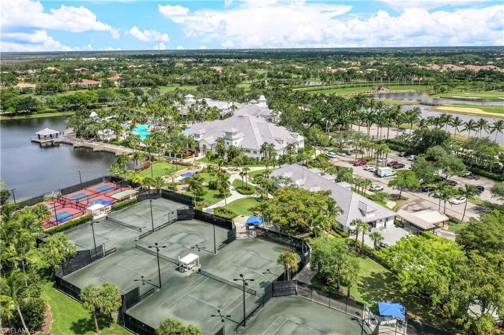 2963 Aviamar Cir, Naples, FL 34114-39
