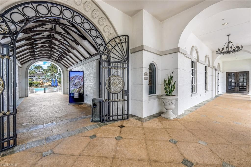 2963 Aviamar Cir, Naples, FL 34114-40