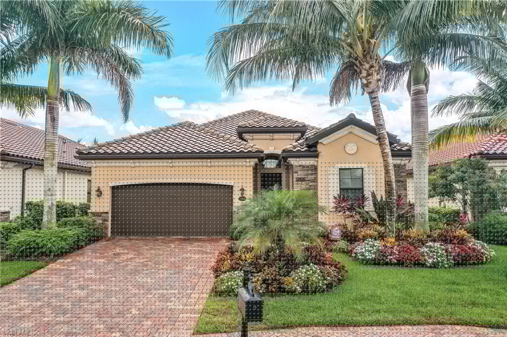 2963 Aviamar Cir, Naples, FL 34114-4