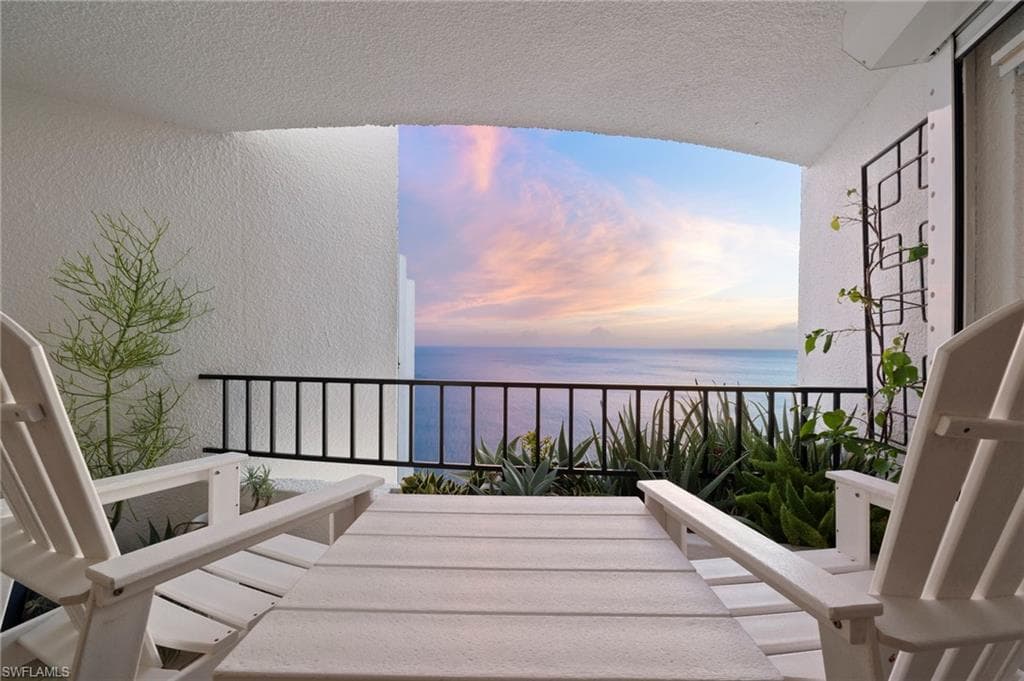 3951 Gulf Shore Blvd N Ph 2c, Naples, FL 34103-30