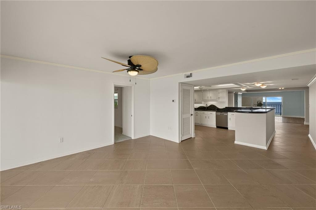 3951 Gulf Shore Blvd N Ph 2c, Naples, FL 34103-8