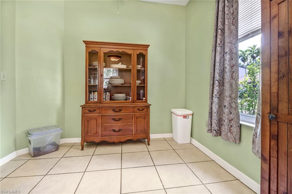 4281 22nd Ave SW 80, Naples, FL 34116-15