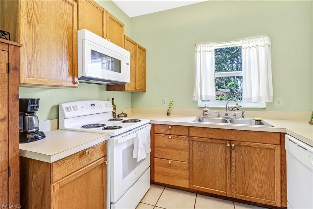 4281 22nd Ave SW 80, Naples, FL 34116-17