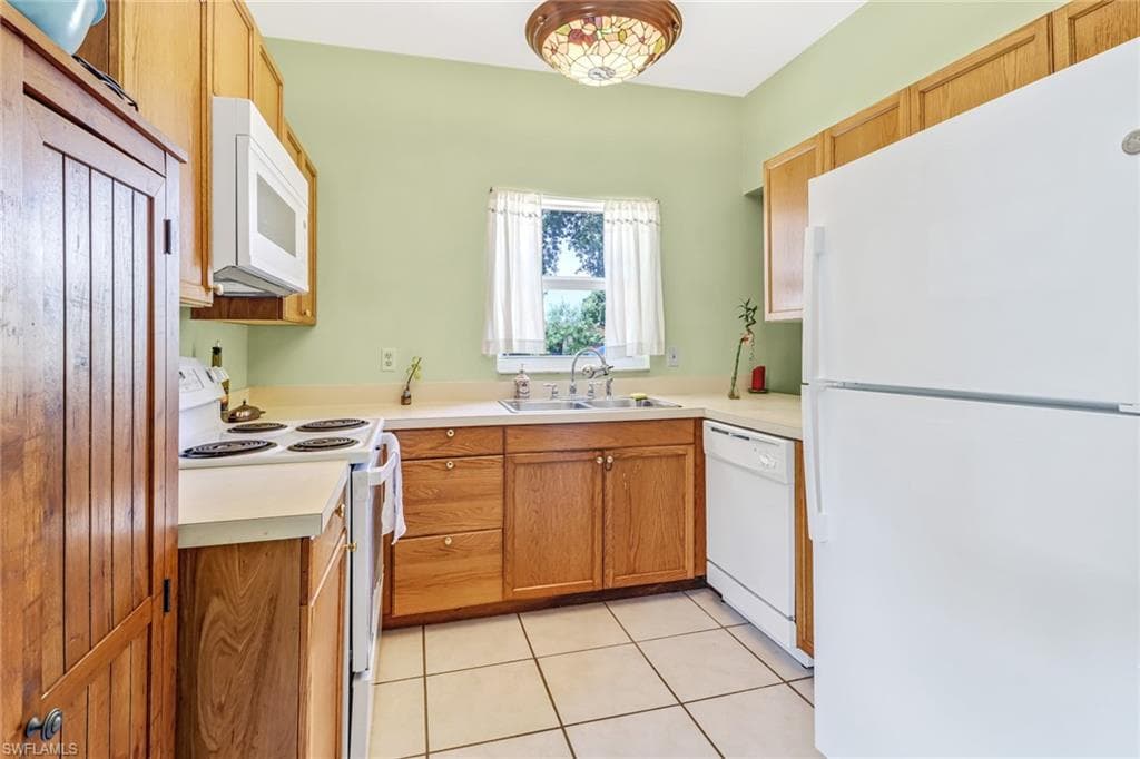 4281 22nd Ave SW 80, Naples, FL 34116-19