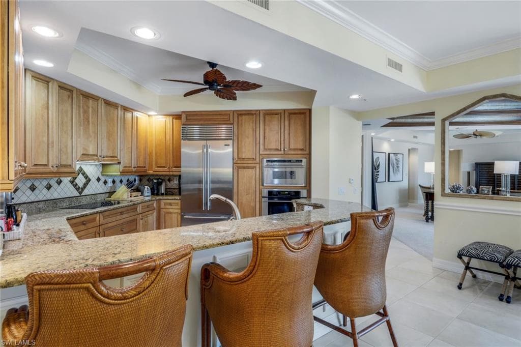 295 Grande Way T-05, Naples, FL 34110-17