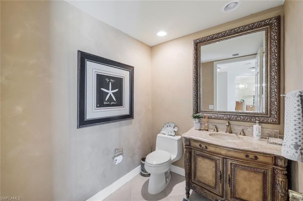 295 Grande Way T-05, Naples, FL 34110-21