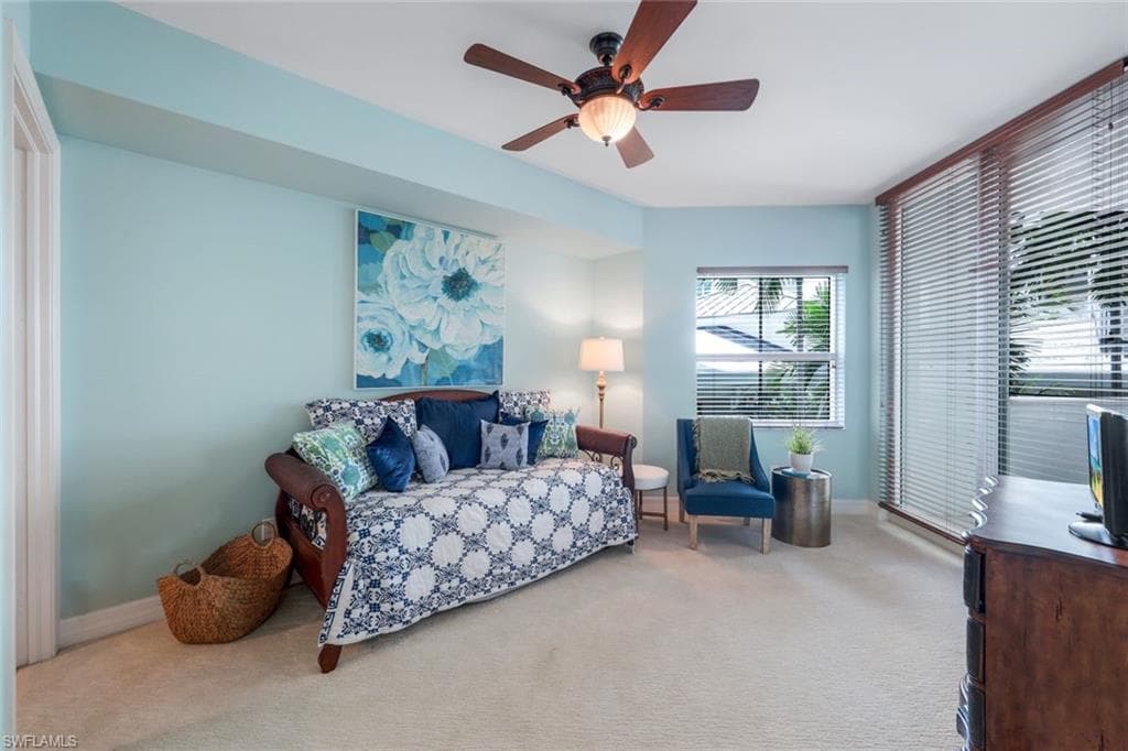 295 Grande Way T-05, Naples, FL 34110-26