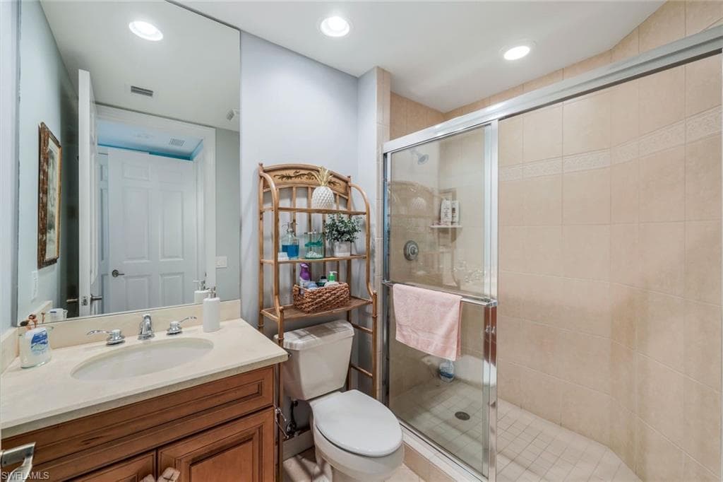 295 Grande Way T-05, Naples, FL 34110-30