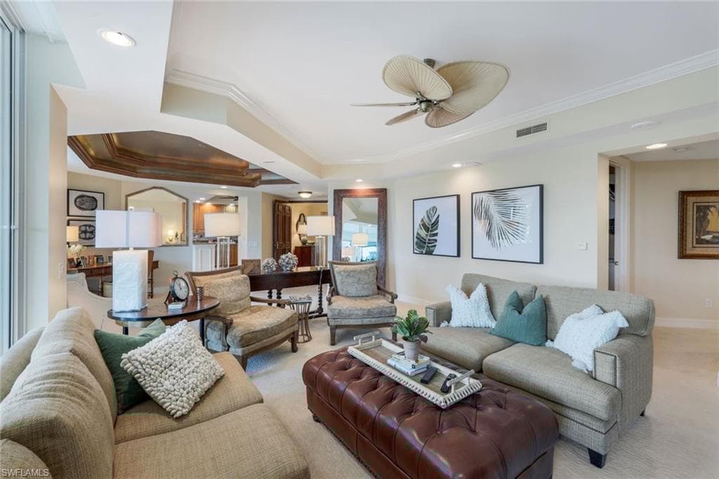 295 Grande Way T-05, Naples, FL 34110-7