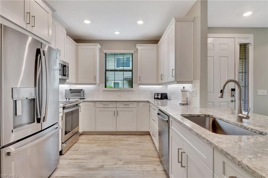 15248 Zeno Way 101, Naples, FL 34114-15