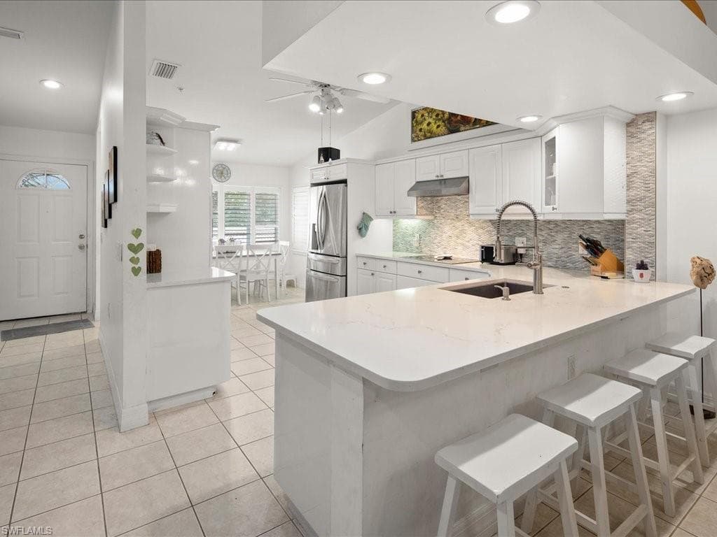 14565 Red Fox Run 614, Naples, FL 34110-4