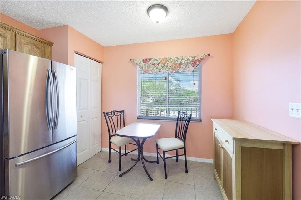 192 Furse Lakes Cir H11, Naples, FL 34104-14