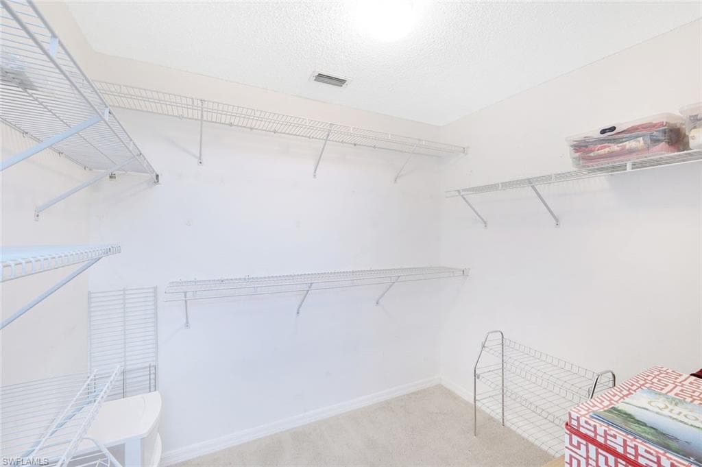 192 Furse Lakes Cir H11, Naples, FL 34104-19