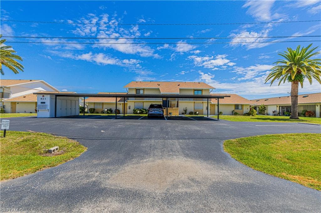 621 15th St 116, Cape Coral, FL 33990-11