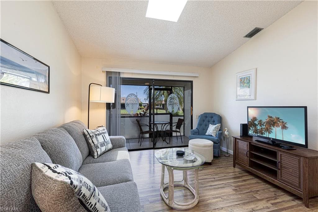 621 15th St 116, Cape Coral, FL 33990-19