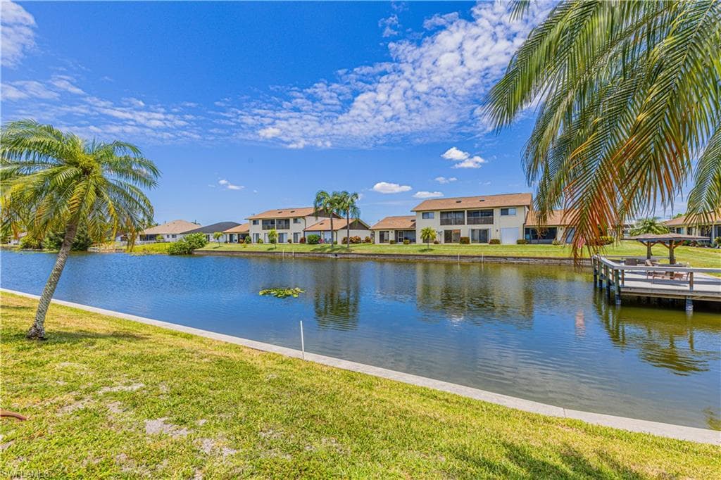 621 15th St 116, Cape Coral, FL 33990-25