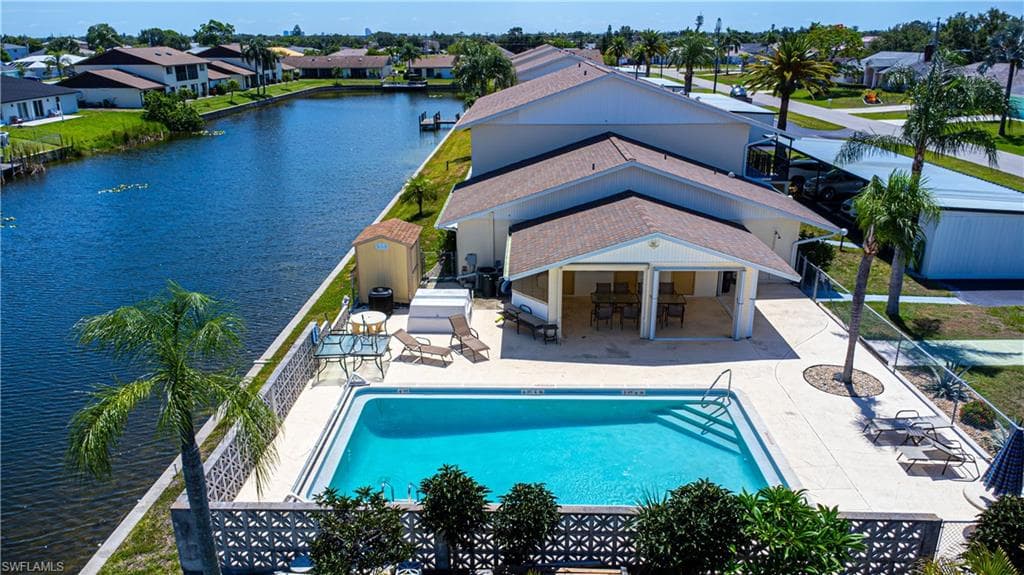 621 15th St 116, Cape Coral, FL 33990-27