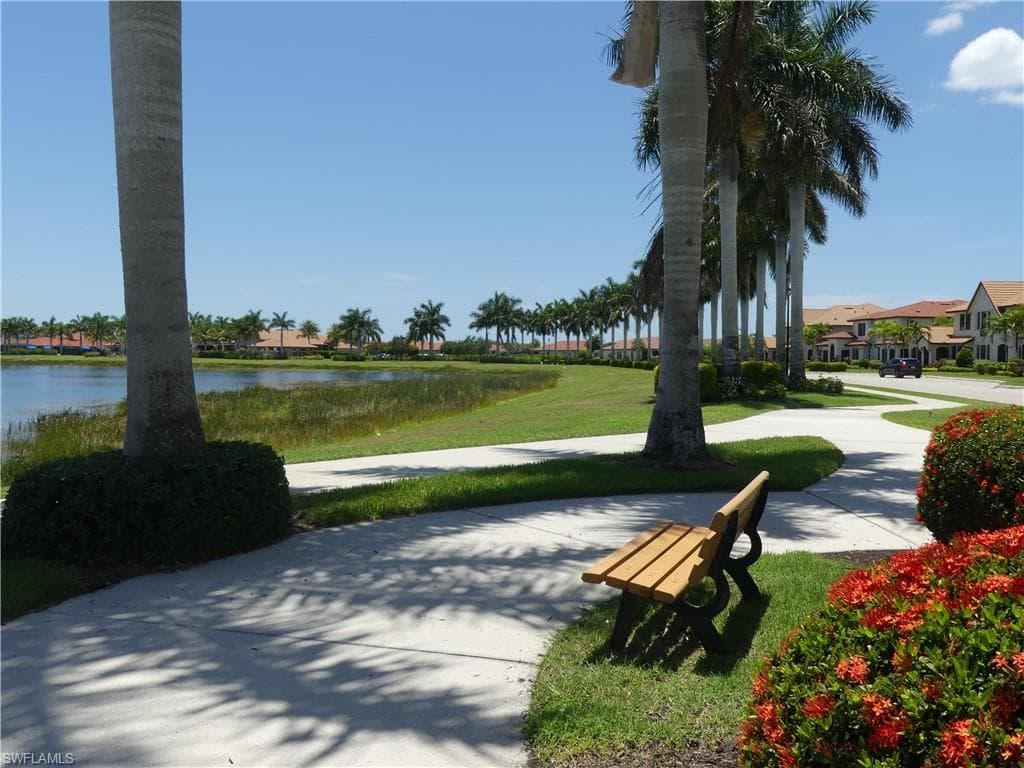 1178 Genovesa Ct 10, Naples, FL 34113-3