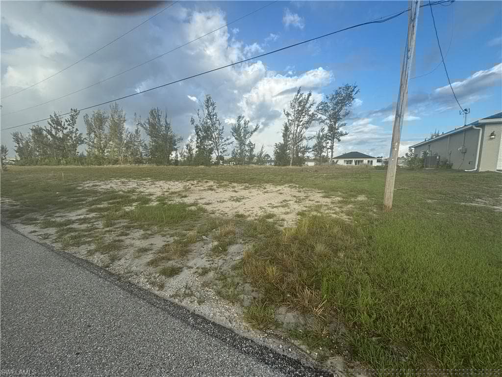 1822 21st Ave, Cape Coral, FL 33993-1