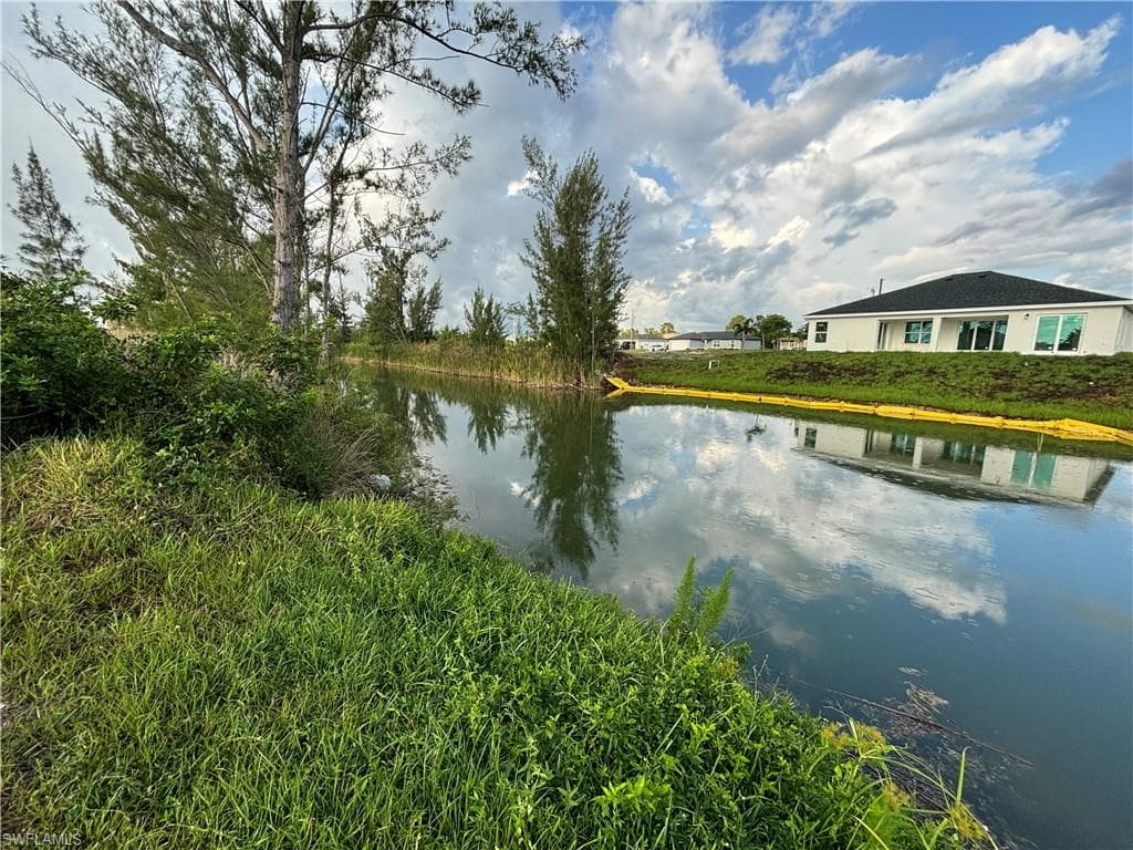 1822 21st Ave, Cape Coral, FL 33993-4
