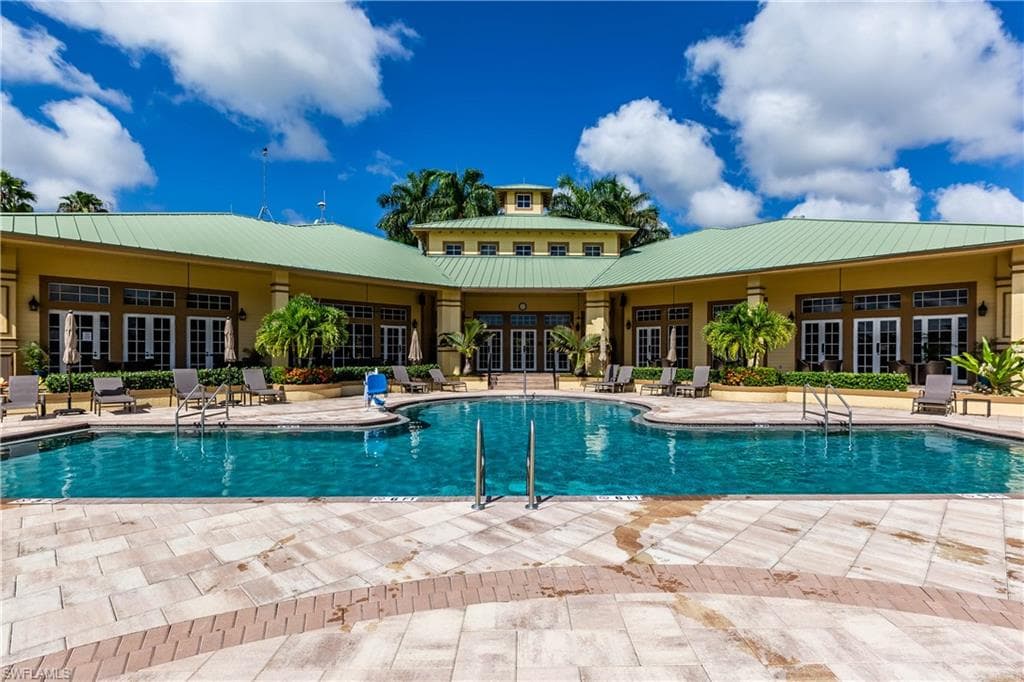 4010 Loblolly Bay Dr 204, Naples, FL 34114-19