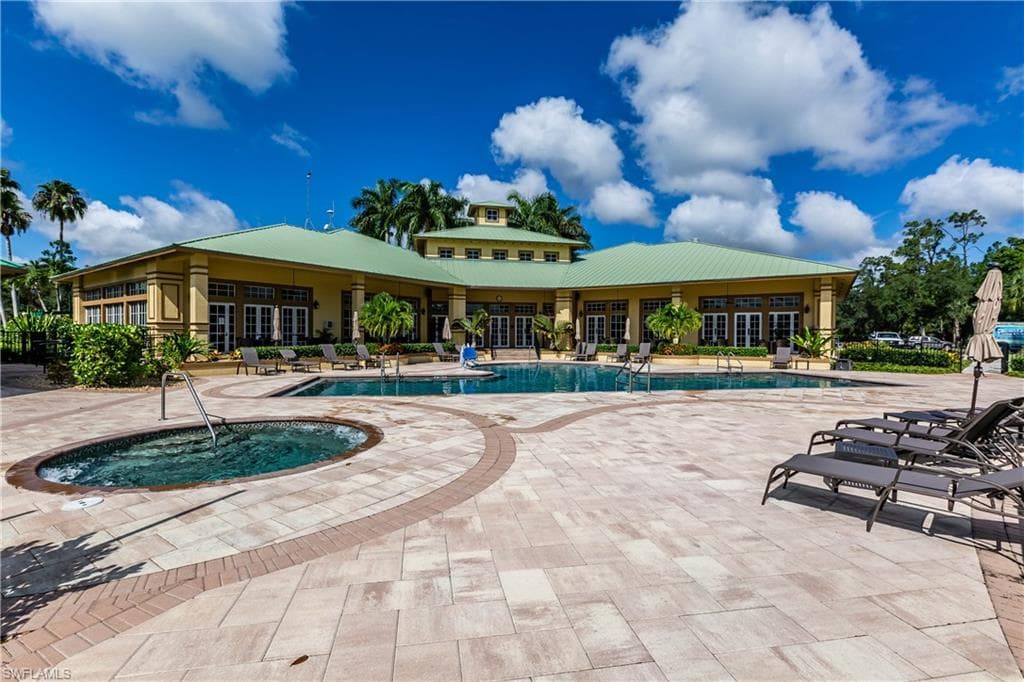 4010 Loblolly Bay Dr 204, Naples, FL 34114-20