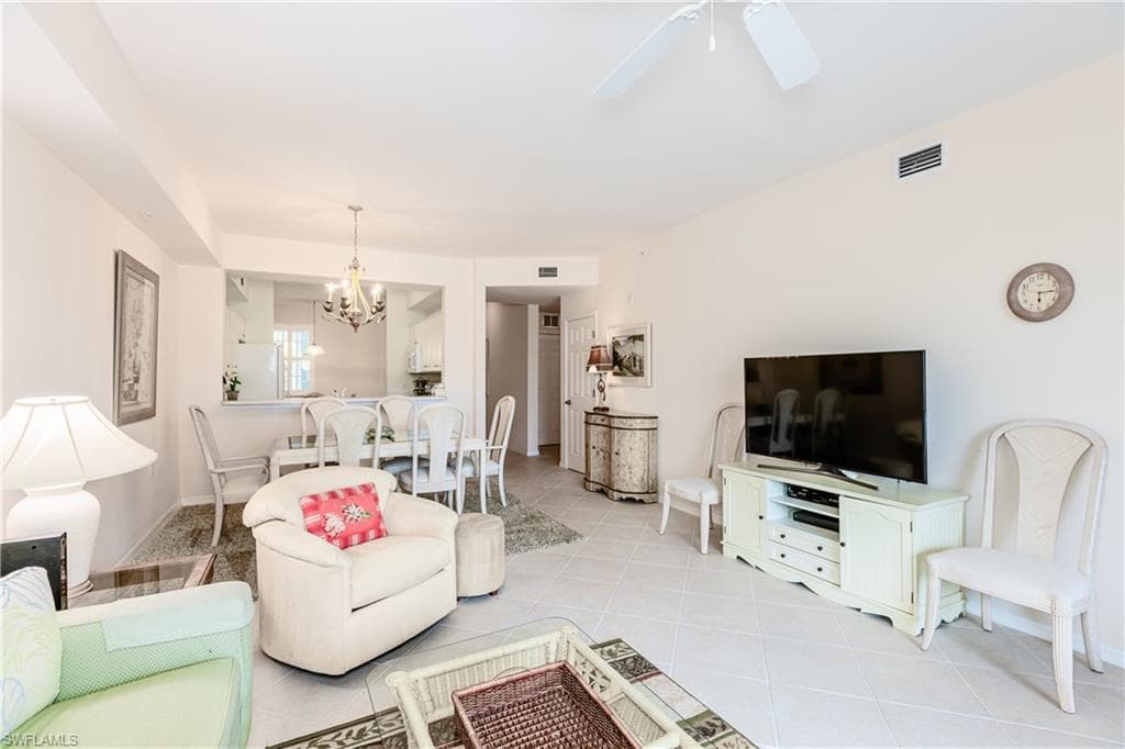 4010 Loblolly Bay Dr 204, Naples, FL 34114-4