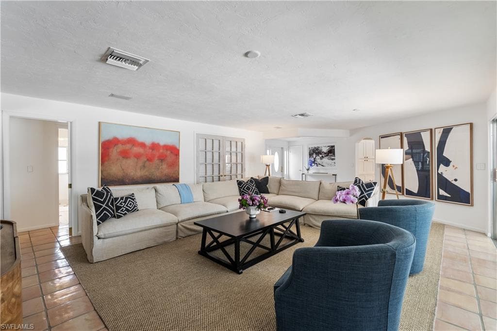 626 Regatta Rd, Naples, FL 34103-10