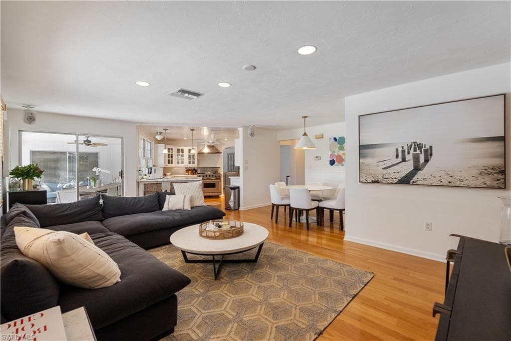 626 Regatta Rd, Naples, FL 34103-5