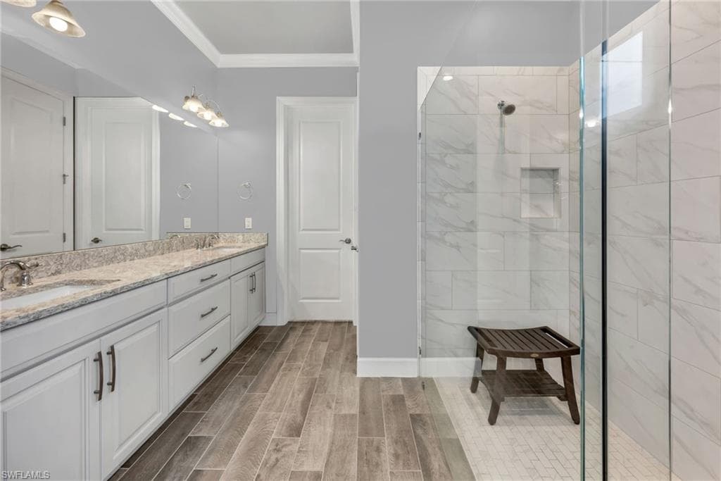 9311 Terresina Dr, Naples, FL 34119-12