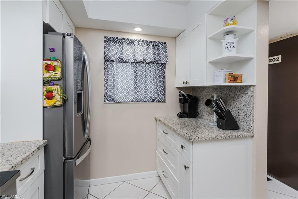 1024 Manatee Rd C202, Naples, FL 34114-15