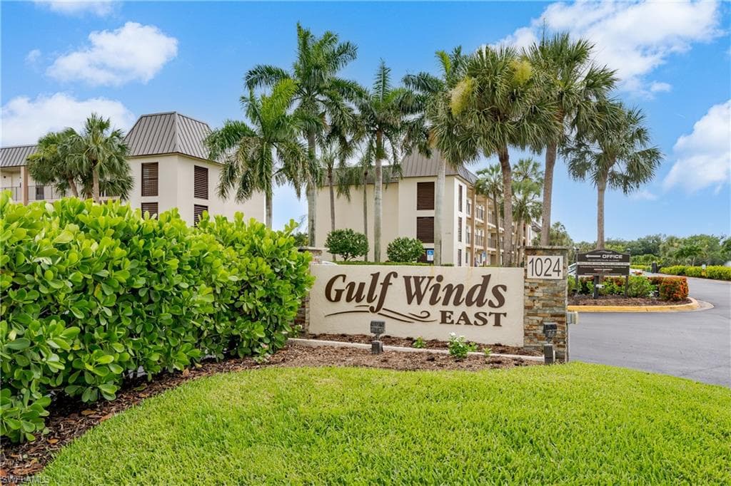 1024 Manatee Rd C202, Naples, FL 34114-24
