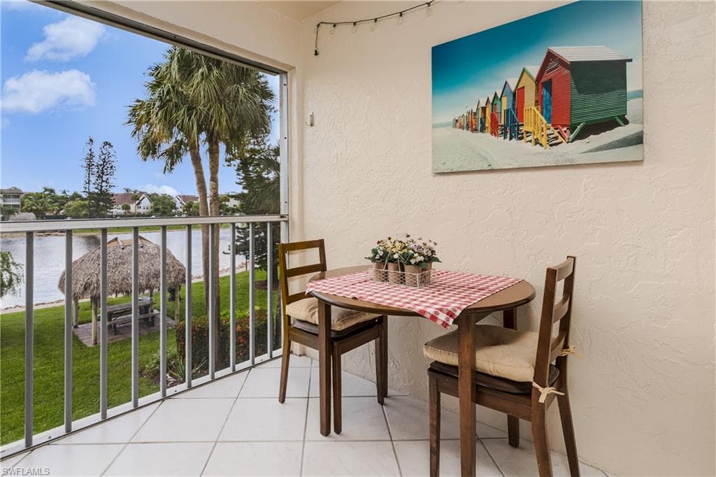 1024 Manatee Rd C202, Naples, FL 34114-3