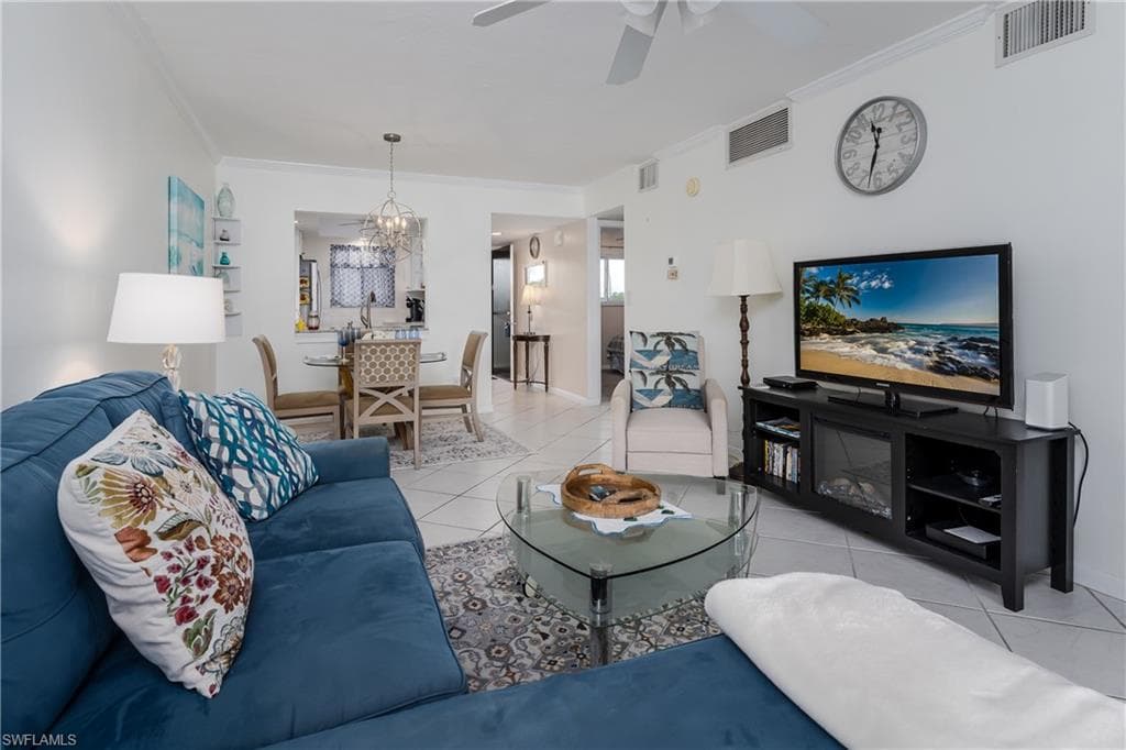 1024 Manatee Rd C202, Naples, FL 34114-8