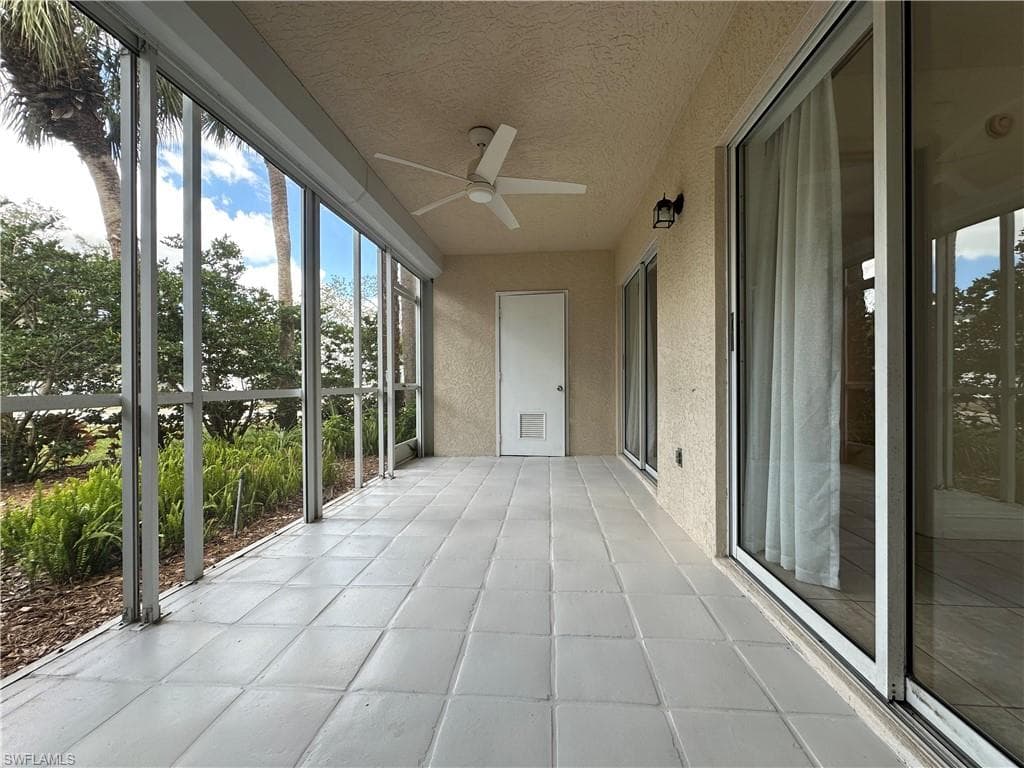 2810 Citrus Lake Dr U-101, Naples, FL 34109-38