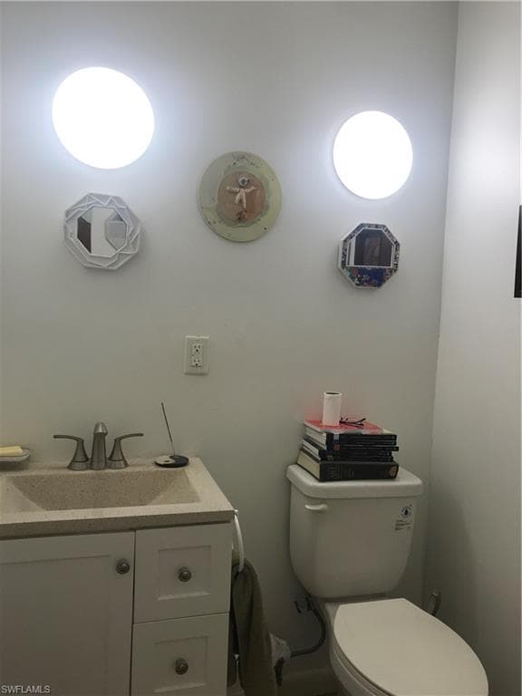 2670 Storter Ave, Naples, FL 34112-15
