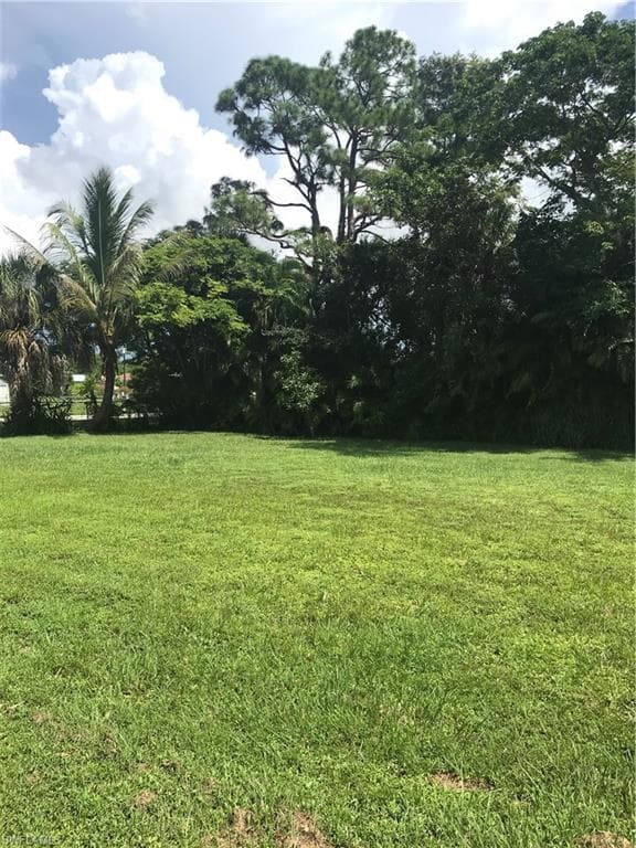 2670 Storter Ave, Naples, FL 34112-18