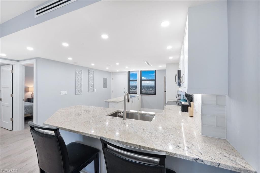 320 Seaview Ct 1801, Marco Island, FL 34145-9