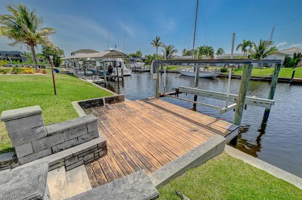 5306 2nd Ave, Cape Coral, FL 33914-15