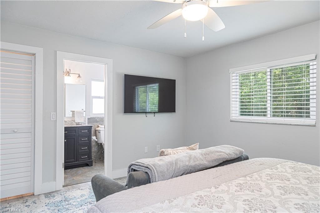 742 99th Ave N, Naples, FL 34108-11