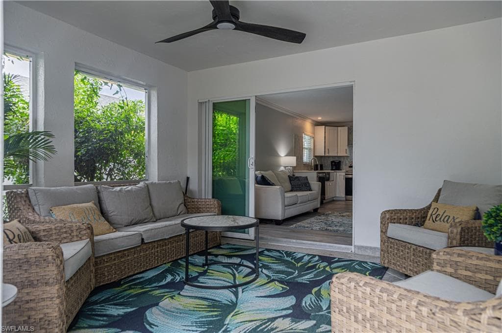 742 99th Ave N, Naples, FL 34108-23